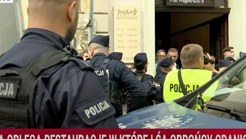 Policja otoczyła restaurację w Wałbrzychu, w której zebrali się członkowie Ruchu Obrony Granic