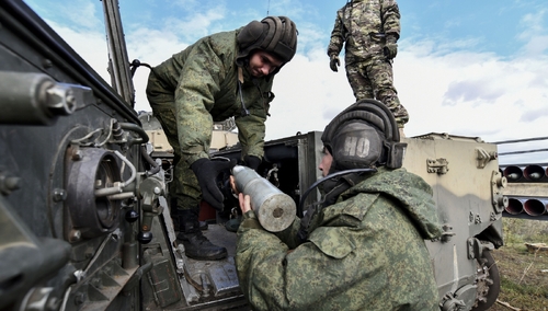 Rosyjscy poborowi na szkoleniu wojskowym