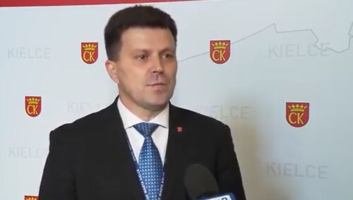 [video] "Pan się dobrze czuje, czy nie rozumie co do pana mówię?". Występ kieleckiego urzędnika przed kamerą TVP3 hitem sieci