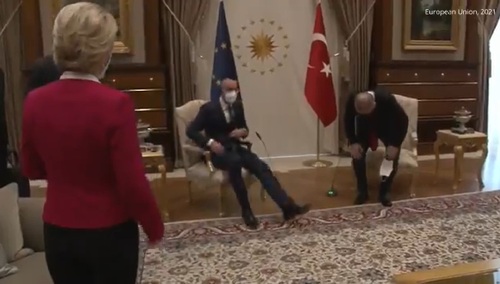 [VIDEO] "Ehm?". Skandal dyplomatyczny w Turcji. Dla szefowej KE "zabrakło" miejsca