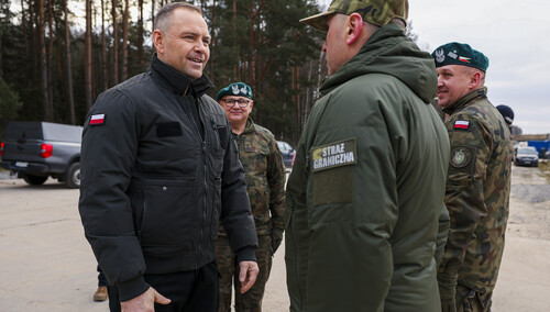 Karol Nawrocki na spotkaniu z żołnierzami