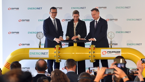 Budno, 27.09.2022. Uroczyste otwarcie gazociągu Baltic Pipe. Od lewej: Premier Mateusz Morawiecki, Premier Danii Mette Frederiksen i Prezydent Andrzej Duda