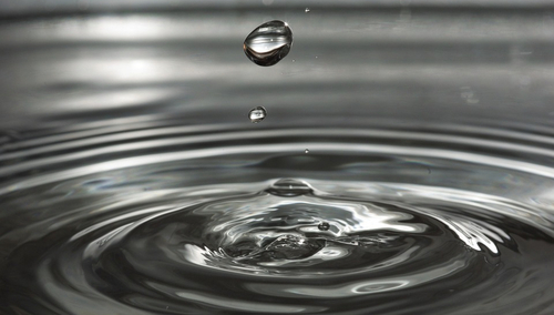 Woda. Ilustracja poglądowa