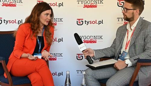 Wanda Buk, Konrad Wernicki