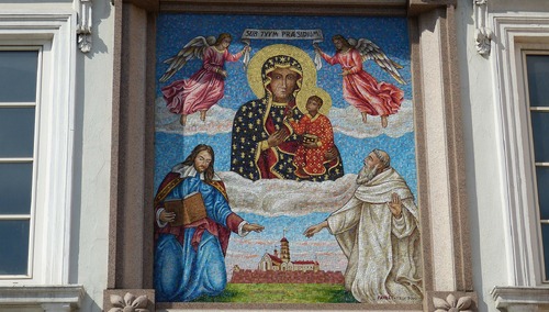 "Zmartwychwstały Pan pozostaje blisko i umacnia nas". Błogosławieństwo wielkanocne z Jasnej Góry