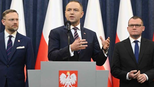 Karol Nawrocki wraz z Pawłem Szefernakerem i Zbigniewem Boguckim