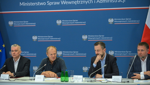 Sztab kryzysowy z premierem