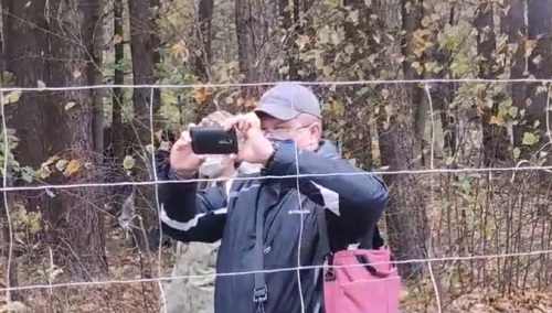 [VIDEO] "Przeprowadzają wywiady, nagrywają inscenizowane scenki". SG publikuje nowe nagranie z migrantami