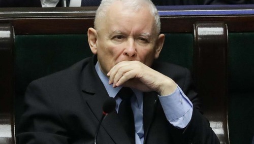 PiS kierowane przez Jarosława Kaczyńskiego odrabia straty do KO