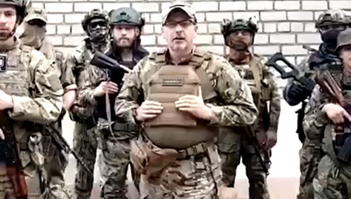 Ukraińscy żołnierze przeciwko organizacji Kyiv Pride w Warszawie