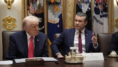 Prezydent USA Donald Trump i Sekretarz obrony Stanów Zjednoczonych Pete Hegseth