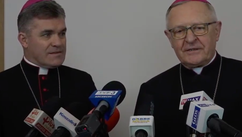 Od lewej: bp Zbigniew Zieliński, bp Edward Dajczak