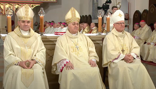 Od lewej: bp Zbigniew Zieliński, abp Salvatore Pennacchio, bp Edward Dajczak