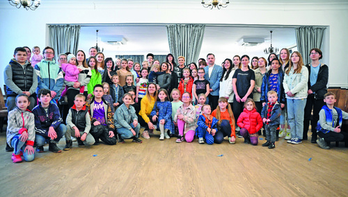 Piotr Duda z wizytą w ośrodku Savoy w Spale, gdzie schronienie znaleźli uchodźcy z Ukrainy