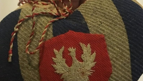 Serce z pasiaka od więźniarek obozu w Holiszowie