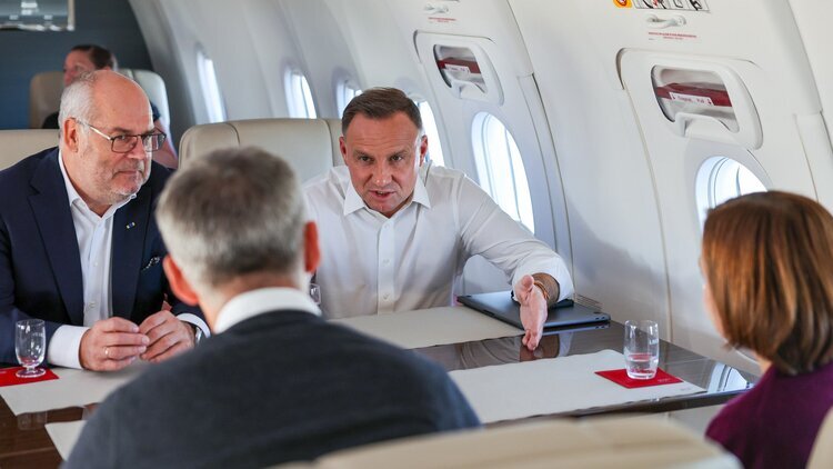 Andrzej Duda zmierzający na sesję Zgromadzenia Ogólnego ONZ