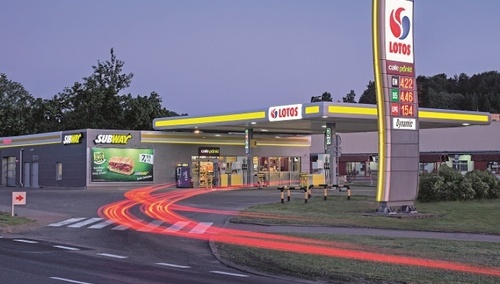 Fuzja Orlenu i Lotosu stała się faktem. Podano szczegóły umowy