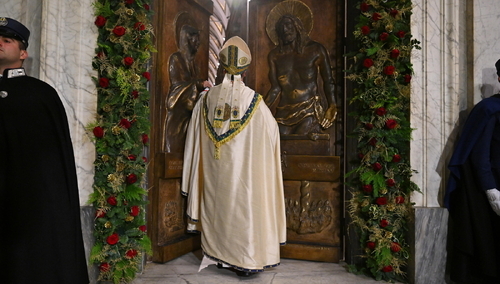 Kard. Rolandas Makrickas zamyka Drzwi Święte w Bazylice Santa Maria Maggiore