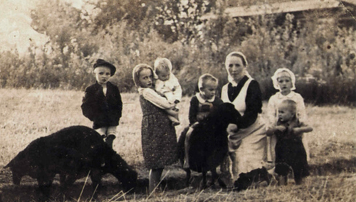 Wiktoria Ulma z dziećmi