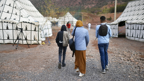 Szkoły tymczasowe w namiotach
