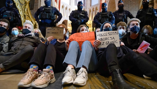 protest w Katedrze Poznańskiej fot. Jakub Kaczmarczyk