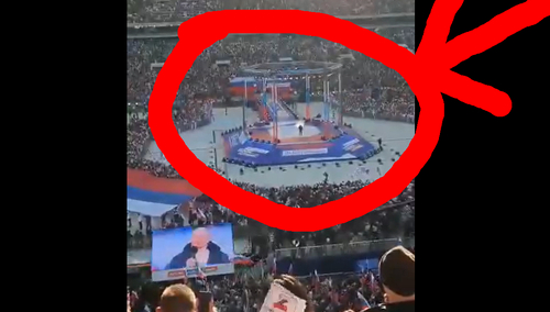 Władimir Putin przemawia na Stadionie Łużniki