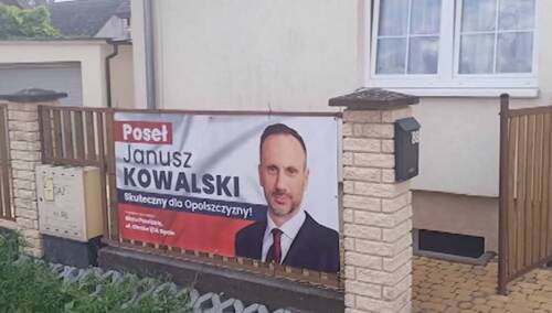 Baner z Januszem Kowalskim