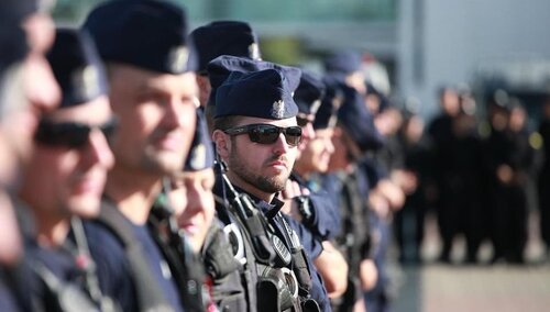 "Jeśli wszystkie ręce na pokład to my zgłaszamy się do służby". Poznańscy policjanci rezygnują z urlopów