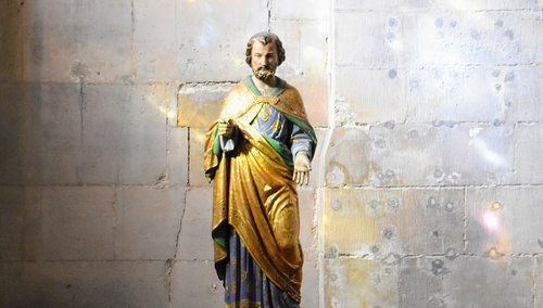 Statue of Saint Joseph in the Senlis Cathedral