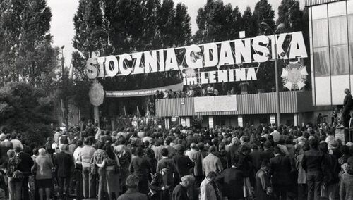40 lat temu w Stoczni Gdańskiej rozpoczął się strajk w obronie Anny Walentynowicz