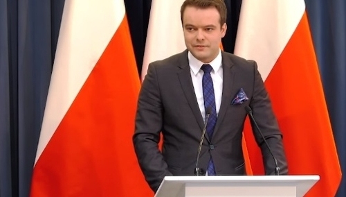 Rafał Bochenek: nie tylko Polska nie realizuje tej feralnej decyzji o relokacji