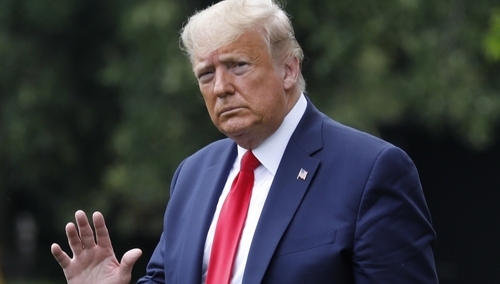 "Chcemy całkowicie położyć kres ograniczeniom". Trump uważa, że jego kraj poradził sobie z pandemią