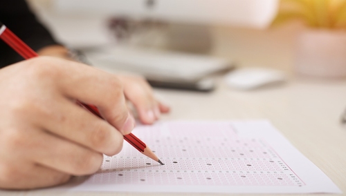 Hiszpańskie związki zawodowe biją na alarm: Pandemia wywołuje kłopoty psychiczne nauczycieli