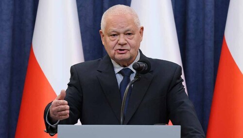 Prezes Narodowego Banku Polskiego Adam Glapiński podczas konferencji prasowej