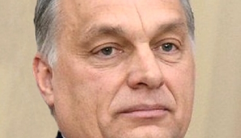 Viktor Orbán przegrywa głosowanie w parlamencie, ale tak naprawdę wygrywa coś więcej