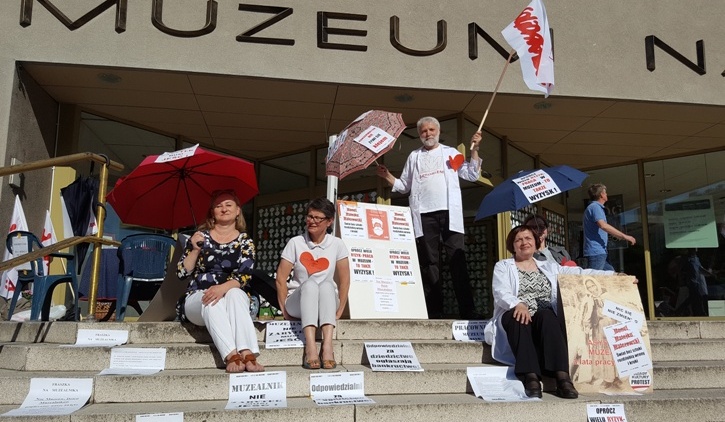 Noc muzeów znaczona protestem