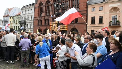 PAD zebrał 3 mln więcej głosów niż 5 lat temu, Hołownia słabszy niż Kukiz. Garść statystyk po wyborach