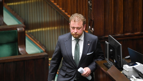 Sejm uchwalił specustawę w związku z epidemią COVID-19. Zarządzono przerwę w obradach