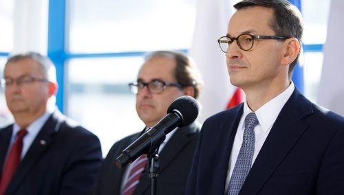 "To haniebne i całkowicie niedopuszczalne". Premier ostro o atakach na Beatę Szydło