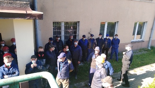 Pracownicy Odlewni Chemar protestują przeciwko odwołaniu prezesa