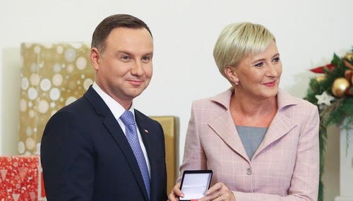 [video] Prezydent i Pierwsza Dama wzięli udział w akcji Szlachetna Paczka