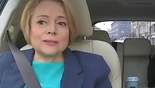 Wanda Nowicka po tym jak "spaliła na stosie" Bruno Schulza brnie dalej w "stosy" i "palenie książek"