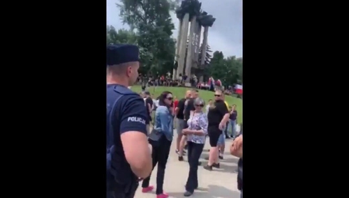 [video] Dziś "Marsz Równości" w Białymstoku. Na ulicach zbierają się już kontrmanifestacje