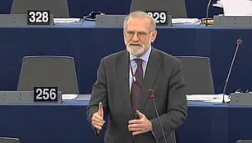 W Brukseli odsłonięto tablicę B. Geremka. "Są próby gumkowania Geremka w ramach polityki historycznej"