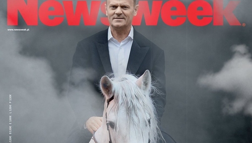 Okładka Newsweeka. Beka bez końca. Romuald Szeremietiew: "Czy to nie rasizm?"