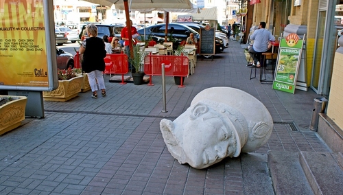 Na Ukrainie są dwa rodzaje związków zawodowych. Komunistyczne i inne. Te inne raczej niewielkie...