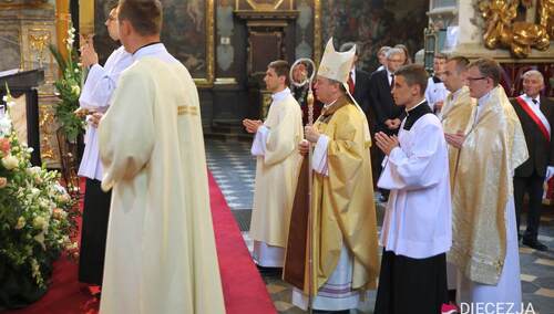 200-lecie Diecezji Sandomierskiej: "Musicie twardo stąpać po ziemi, ale patrzeć w niebo"