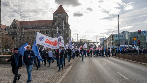 Protest pracowników zakładów Cegielskiego, WSK i Stomilu