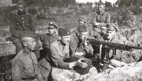 "Cud nad Wisłą nie uratował Europy". "Rz" w rocznicę Bitwy Warszawskiej idzie drogą Onetu i Newsweeka