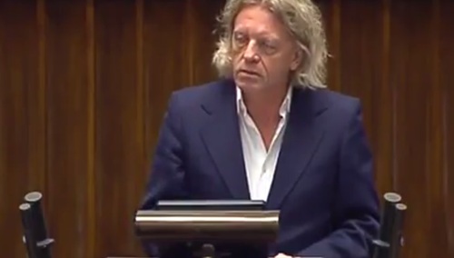 Mieszkowski [.N] skarży się, że minister Gliński nie dał pieniędzy na "Klątwę"